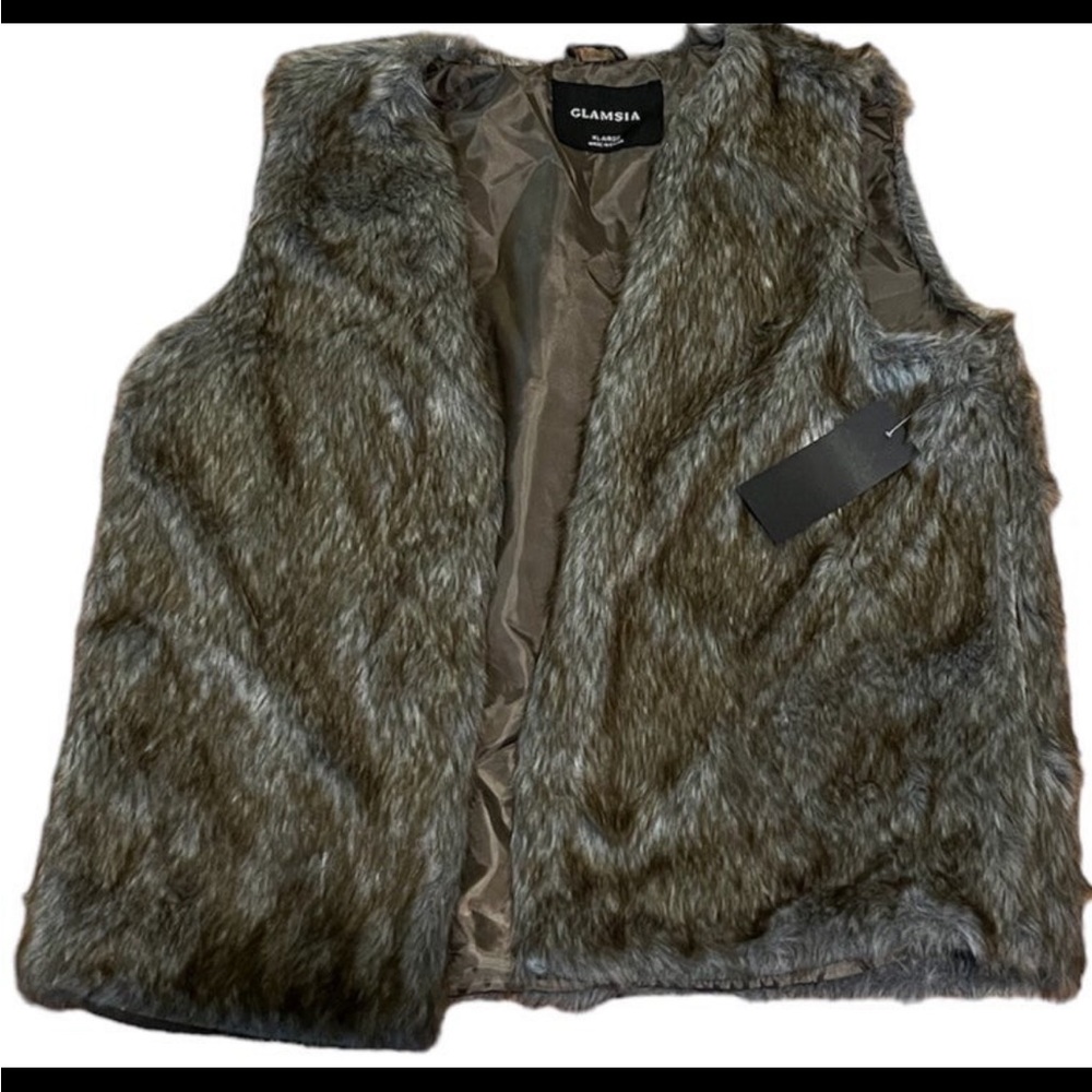 Nwt - Glamsia xl faux fur vest